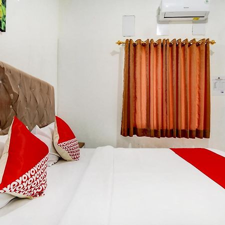 Oyo Life 3415 Penginapan Wimane Palembang Esterno foto