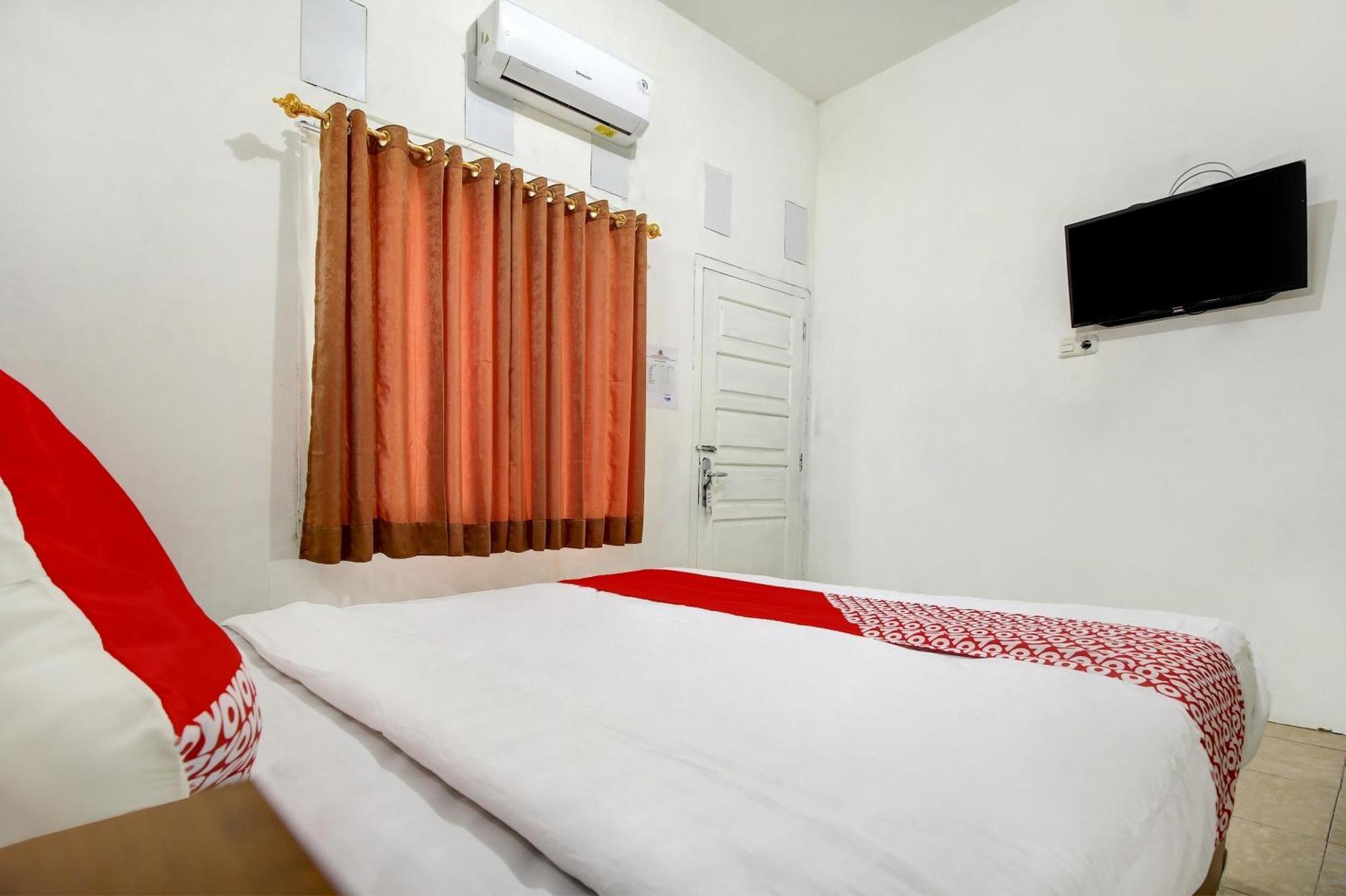 Oyo Life 3415 Penginapan Wimane Palembang Esterno foto