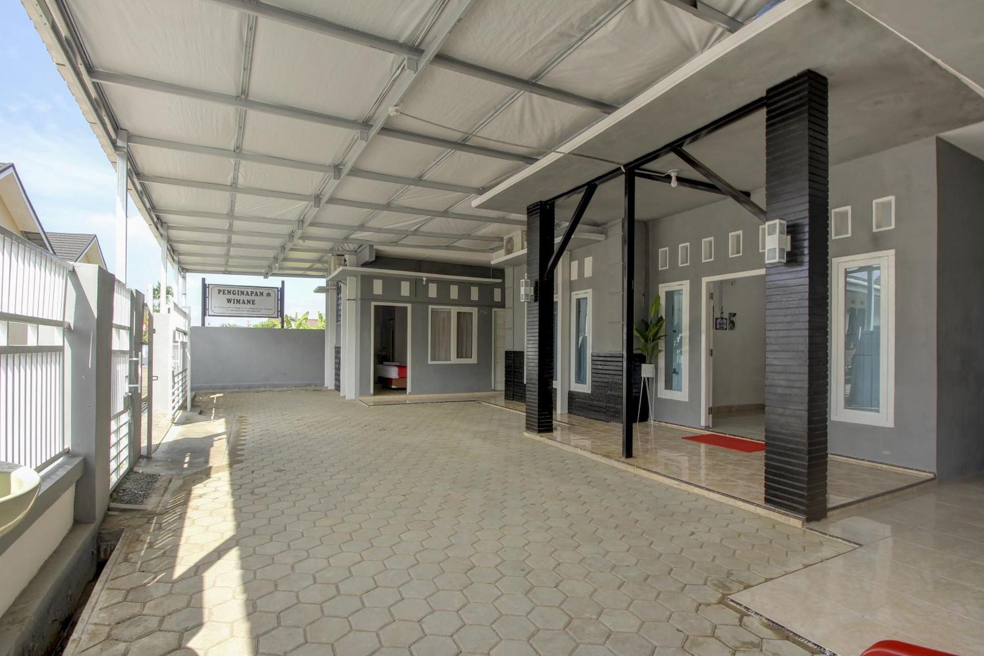 Oyo Life 3415 Penginapan Wimane Palembang Esterno foto