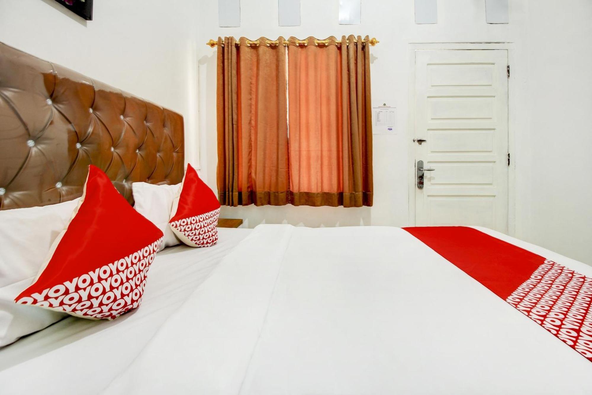 Oyo Life 3415 Penginapan Wimane Palembang Esterno foto